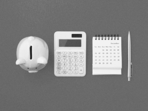 AnnaMoCo_EndOfYearBudgets_Blog_Cover